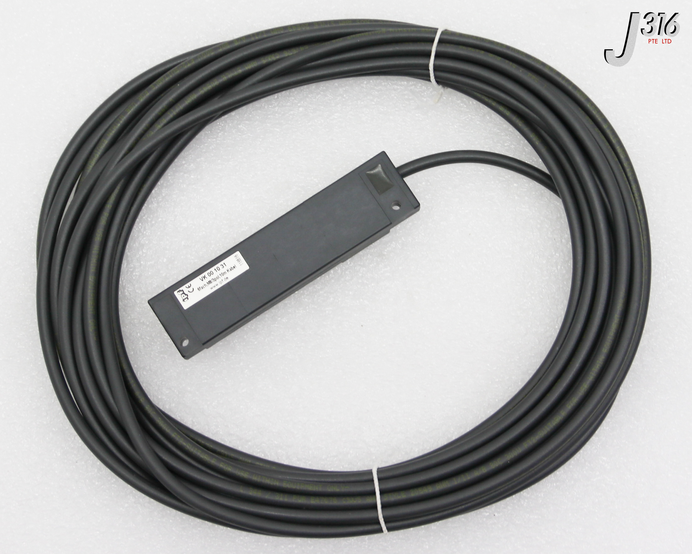 36675 IPF ELECTRONIC CABLE DISTRIBUTOR, 6X M8 3 PIN NEW) VK 00 10